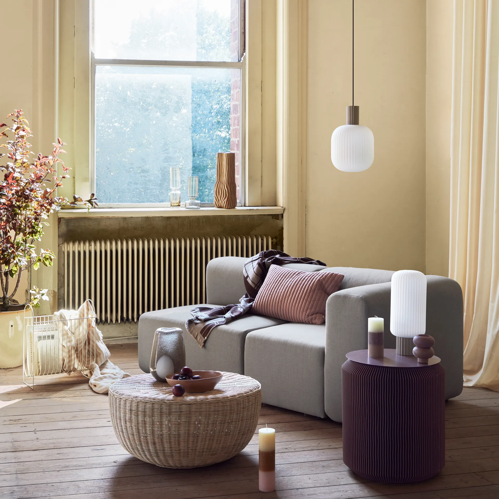 Lámpara de mesa Lolly, arena-blanco-39 cm Broste Copenhagen