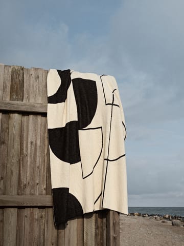 Manta Maren 130x180 cm - Black-off white - Broste Copenhagen