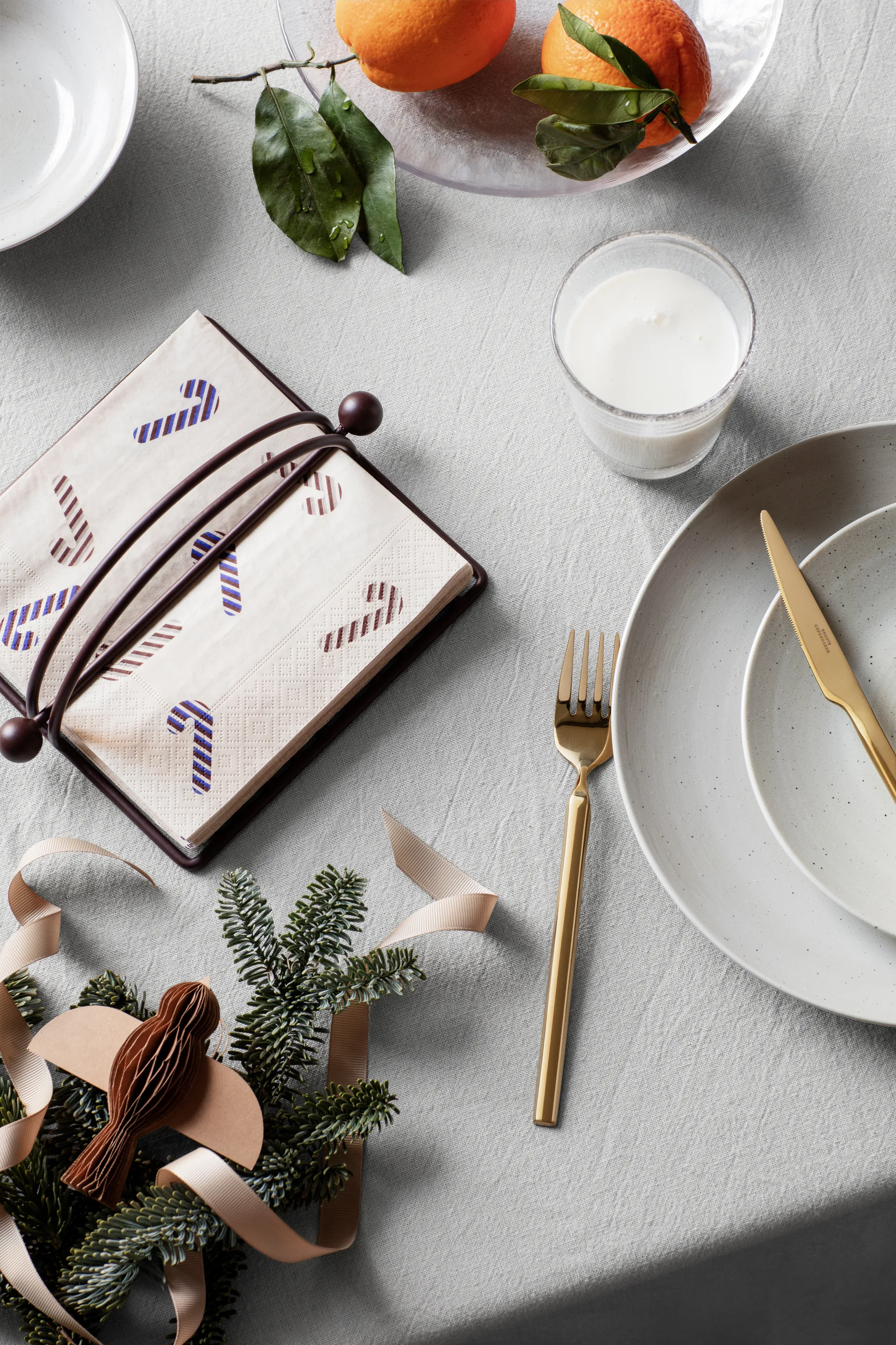 Plato de mesa Nordic Vanilla Ø26 cm, Cream with grains Broste Copenhagen