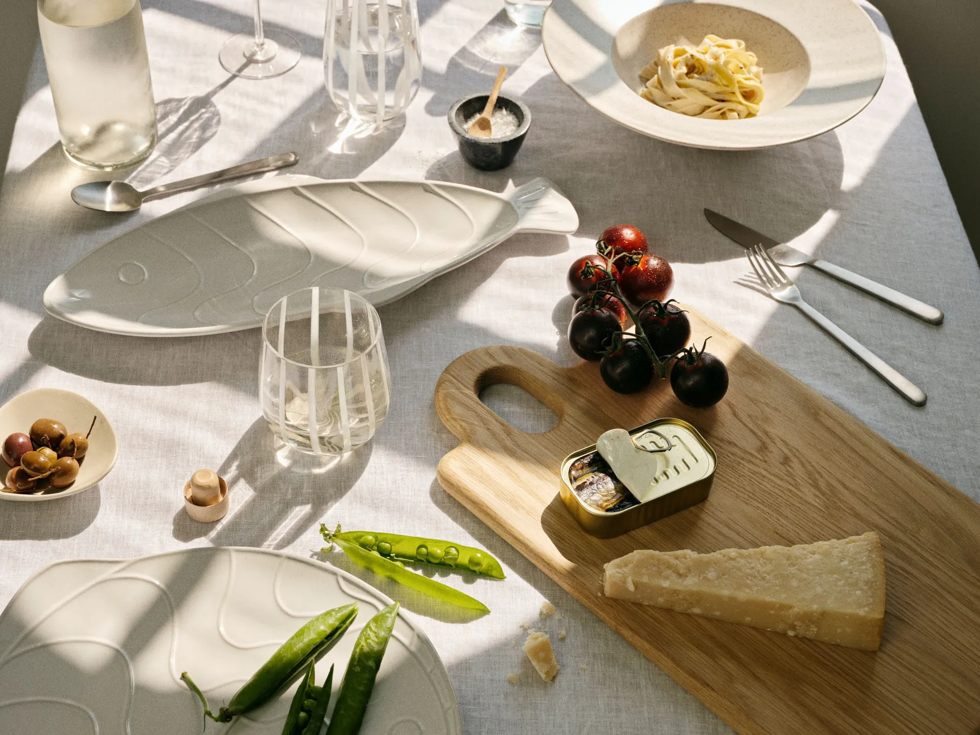 Plato Pesce 30x34,6 cm, Transparent white Broste Copenhagen