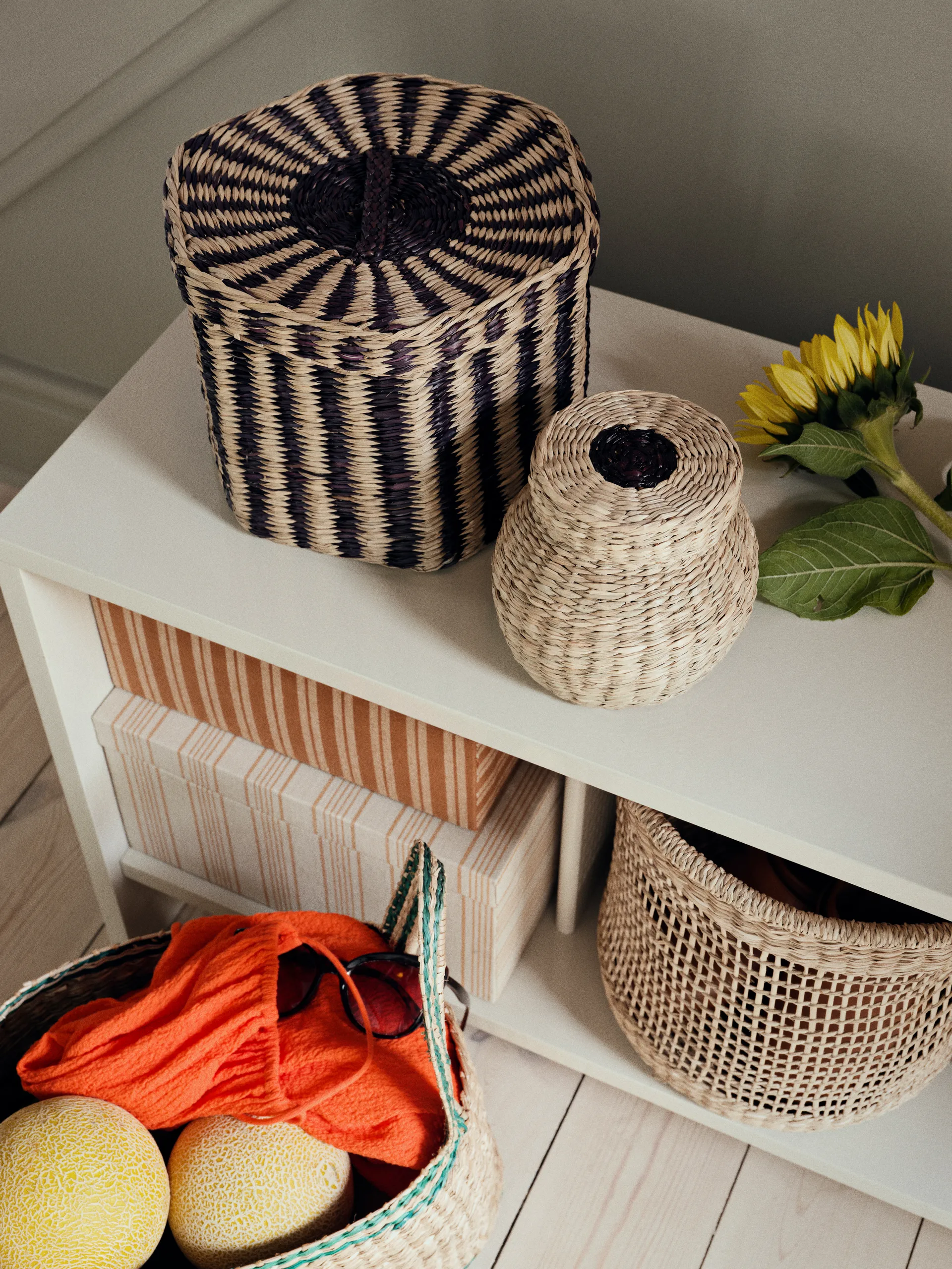 Set de 2 cestas Carmen, Natural-black Broste Copenhagen