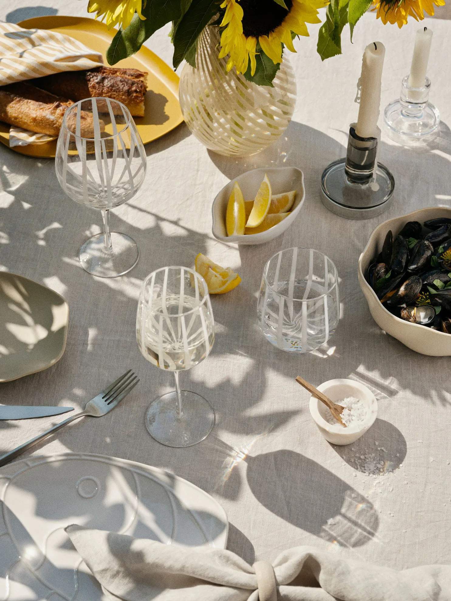 Vaso Stripe 35 cl, Clear-white stripes Broste Copenhagen