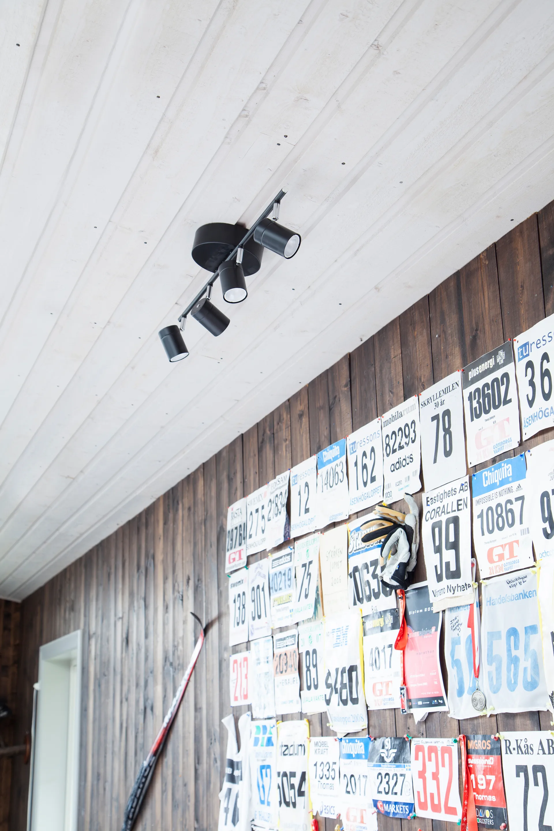 Foco de techo con 4 focos Correct, negro By Rydéns