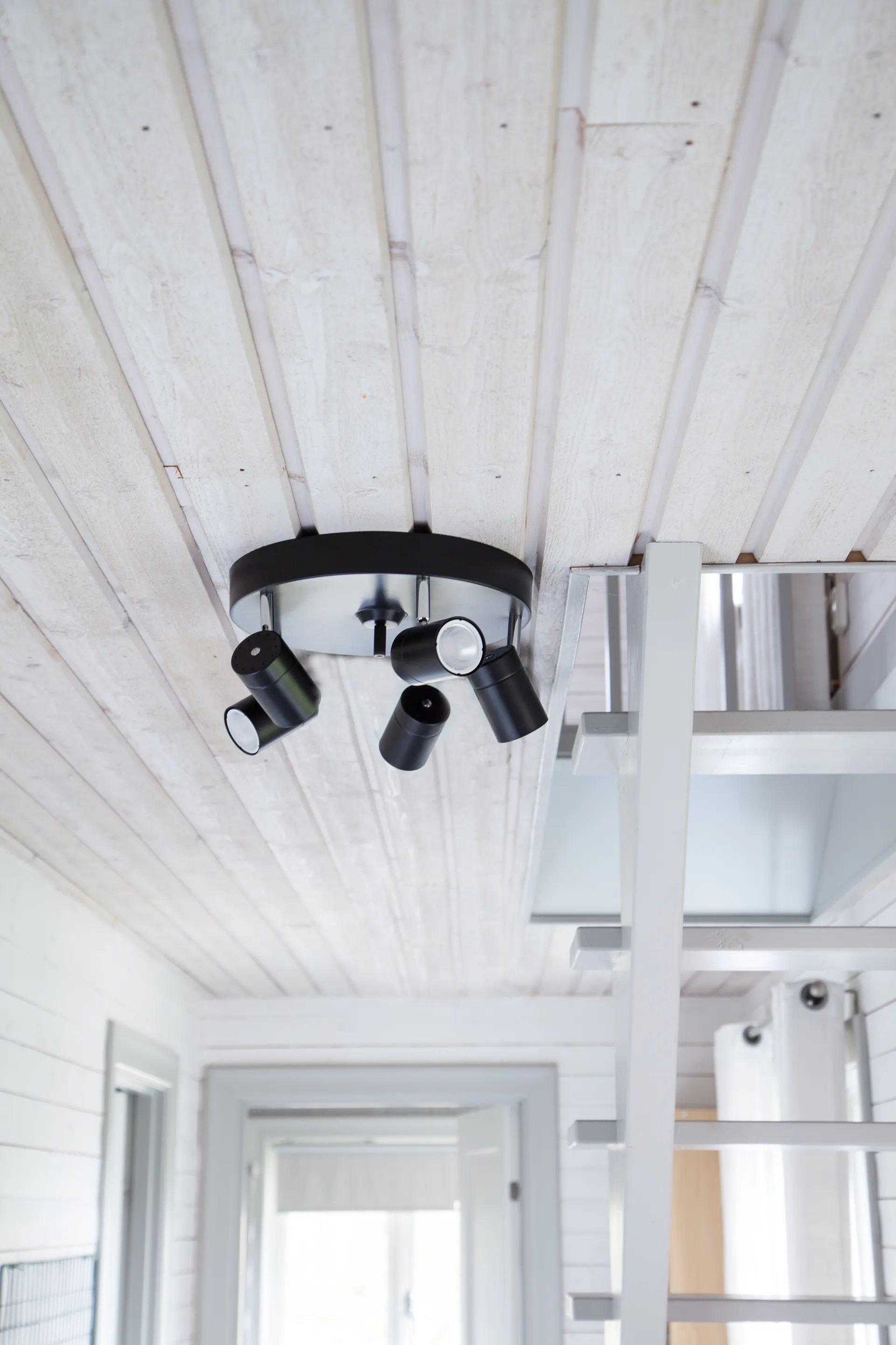 Foco de techo con 5 focos Correct, negro By Rydéns