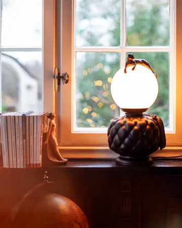 Lámpara de mesa Viva La Diva 45 cm - Negro-blanco mate - By Rydéns