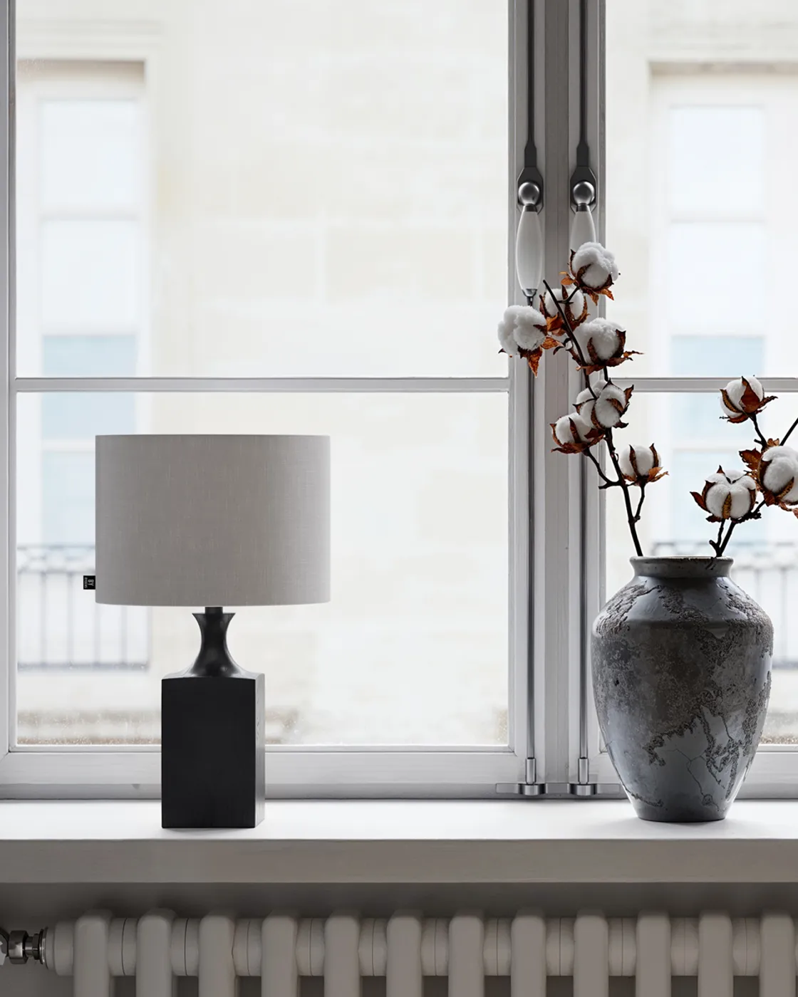 Lámpara de mesa Woody 41 cm, Negro y blanco By Rydéns