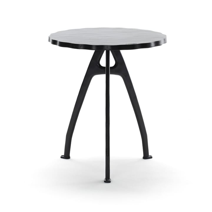 Mesa de café Odd - Negro, soporte lacado en negro, borde ondulado - Byarums bruk