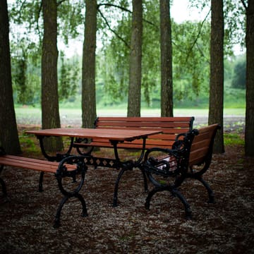 Sillón Byarum - Caoba, soporte blanco - Byarums bruk