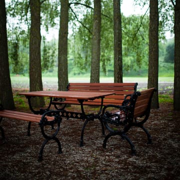 Sillón Byarum - Pino marrón glaseado, soporte verde - Byarums bruk