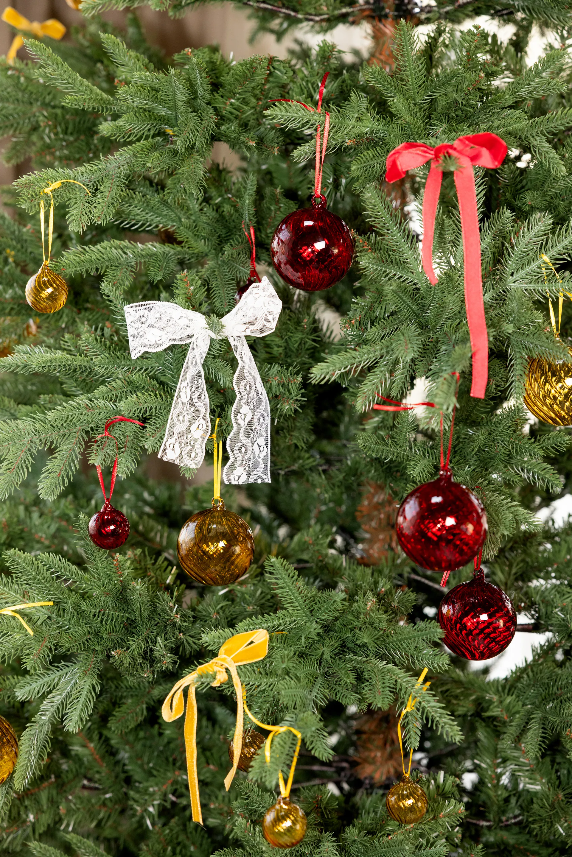 Bola de Navidad Opacity XS Ø4 cm, 4-pack, Amarillo Byon