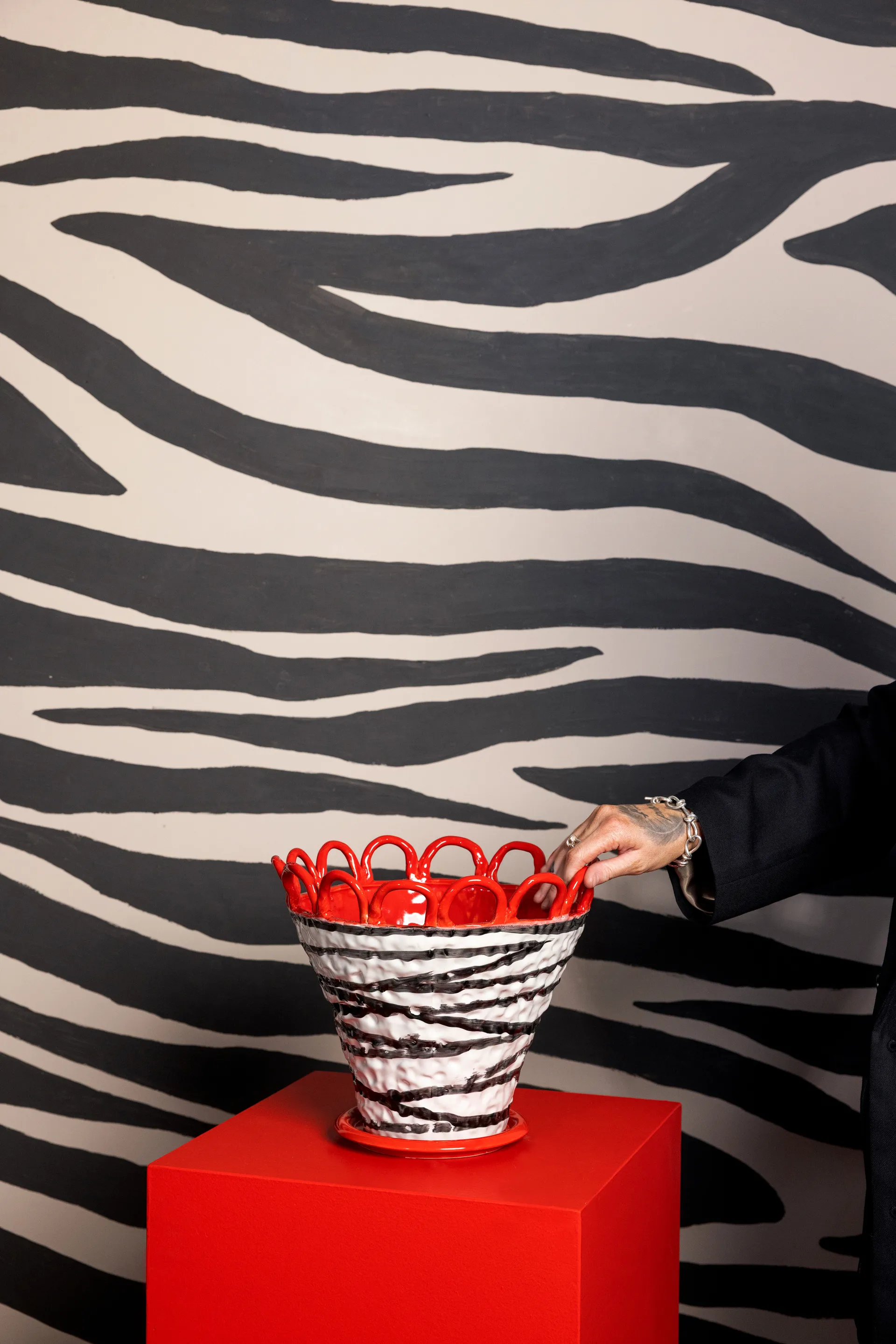 Maceta Patty L Ø30 cm, Zebra-rojo Byon