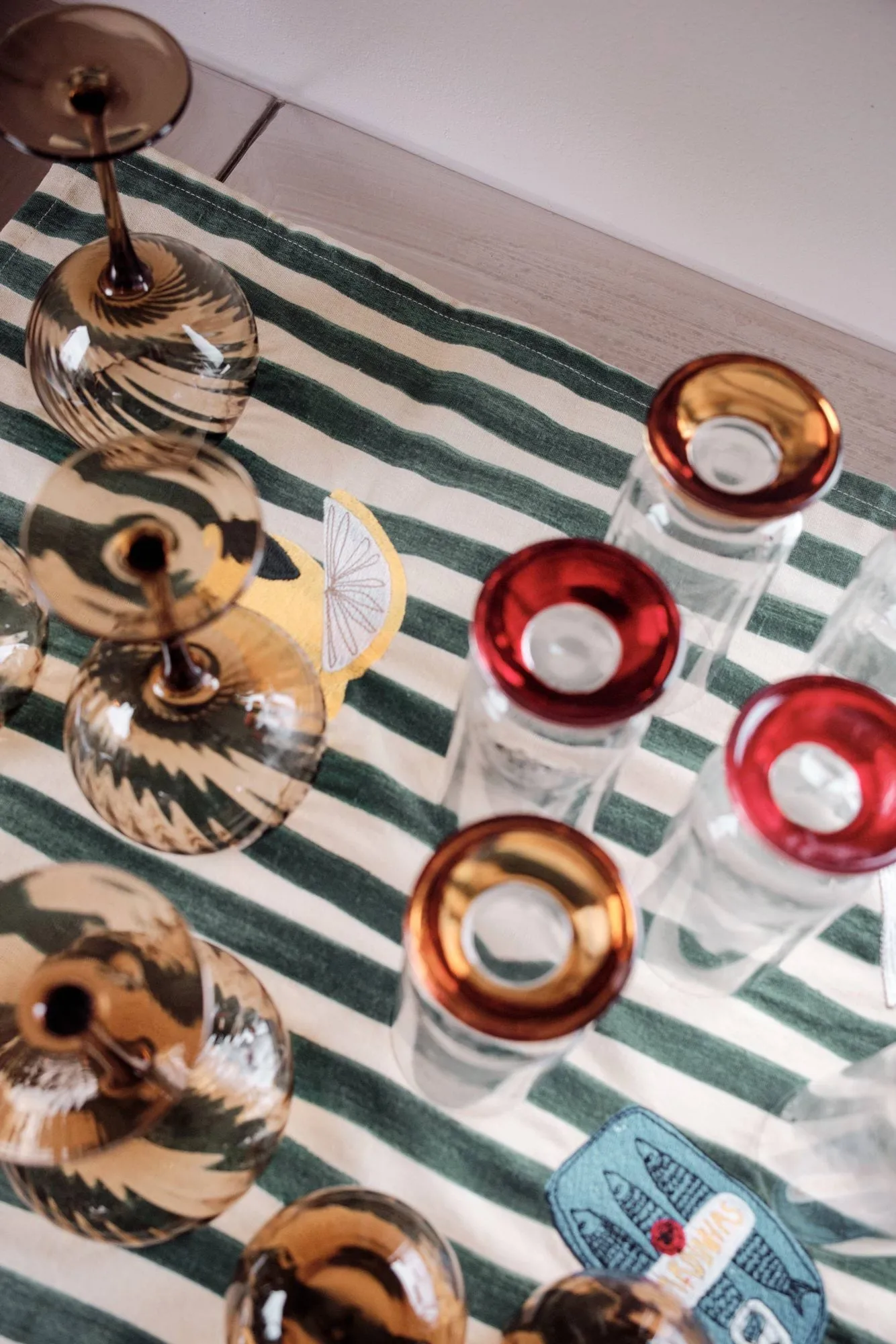 Vaso alto para bebidas Spice 38 cl 2-pack, Transparente-rojo Byon