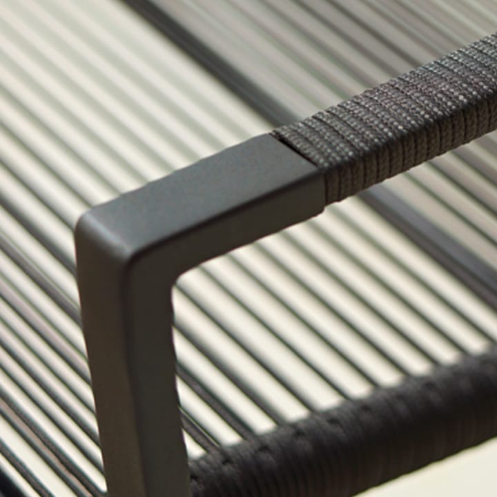 Silla con reposabrazos Edge, Anthracite Cane-line