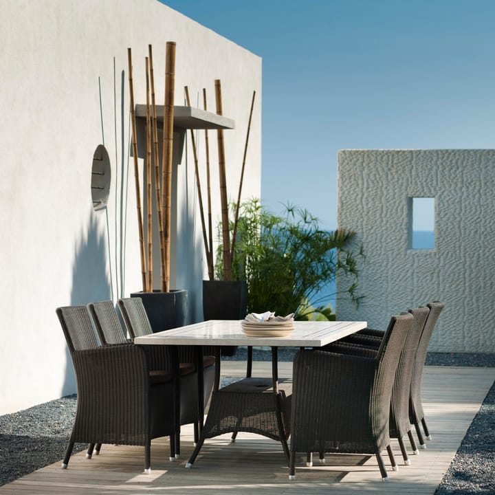 Silla con reposabrazos Hampsted weave, Black Cane-line