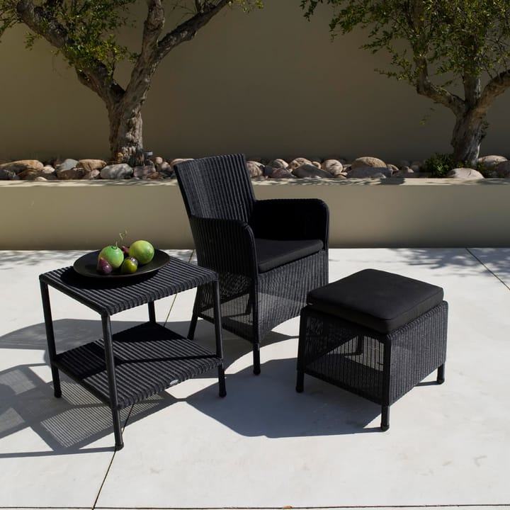 Silla con reposabrazos Hampsted weave, Black Cane-line
