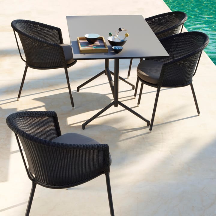 Silla con reposabrazos Trinity, Graphite Cane-line