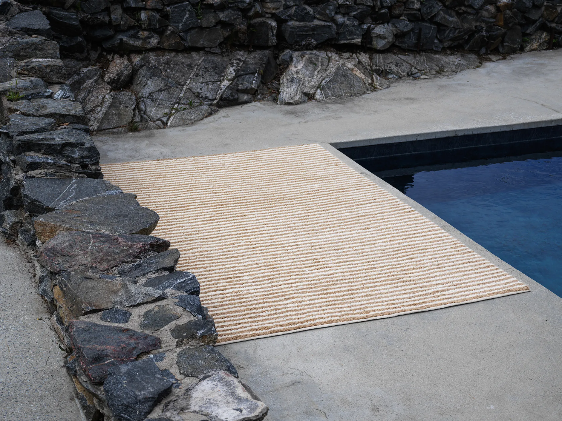 Alfombra Misti 250x350 cm, Off white-beige Chhatwal & Jonsson