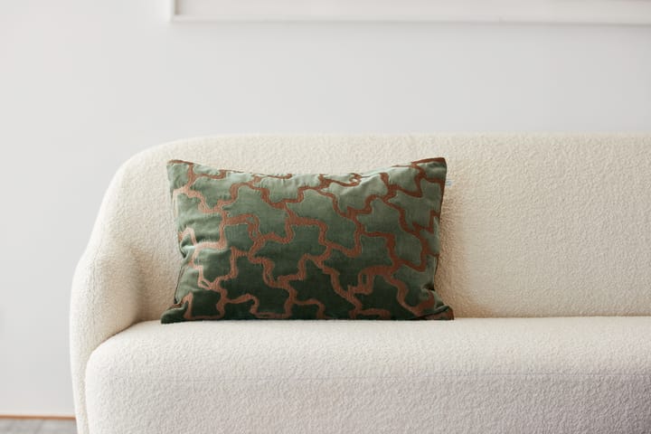 Funda de cojín Chand 40x60 cm, Forest green-cognac Chhatwal & Jonsson