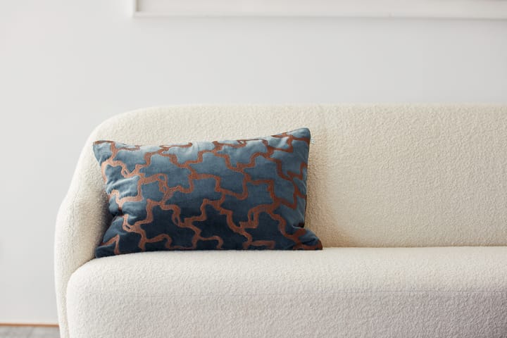 Funda de cojín Chand 40x60 cm, Sea blue-cognac Chhatwal & Jonsson
