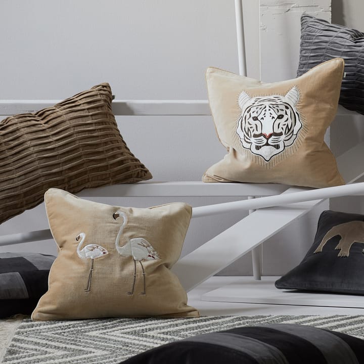 Funda de cojín Embroidered Tiger 50x50 cm, Beige Chhatwal & Jonsson