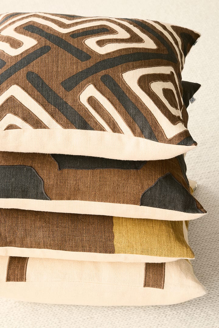 Funda de cojín Halo 50x50 cm, Taupe-Spicy Yellow-CactusGreen Chhatwal & Jonsson