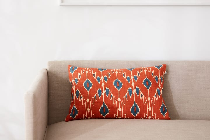 Funda de cojín Ikat Goa 60x40 cm, Apricot naranja-heaven blue Chhatwal & Jonsson