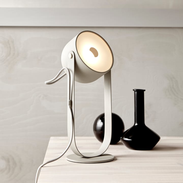 Lámpara de mesa Svejk 13, Beige-latón CO Bankeryd