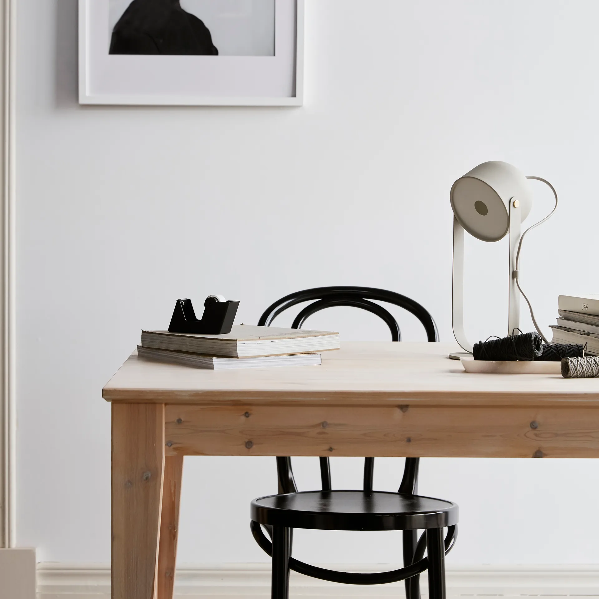 Lámpara de mesa Svejk 13, Beige-latón CO Bankeryd