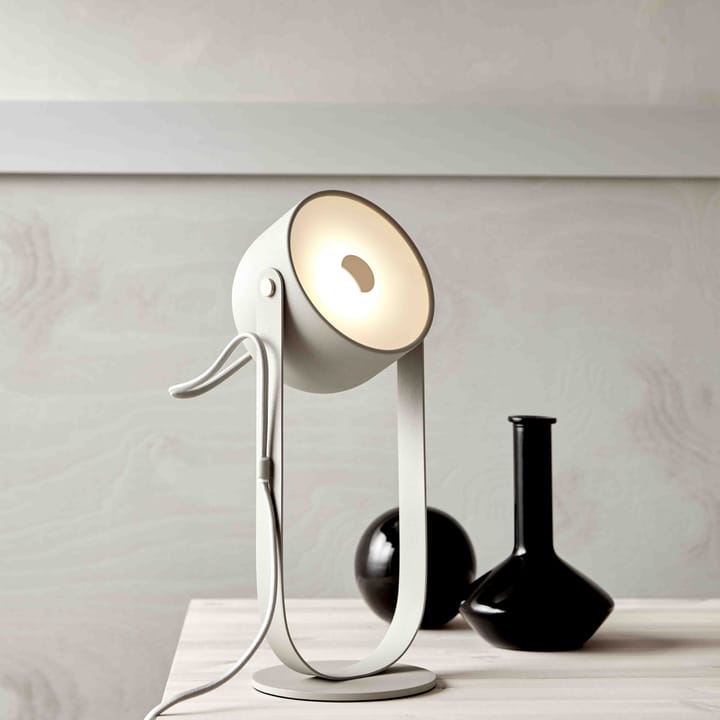 Lámpara de mesa Svejk 13, Beige-latón CO Bankeryd