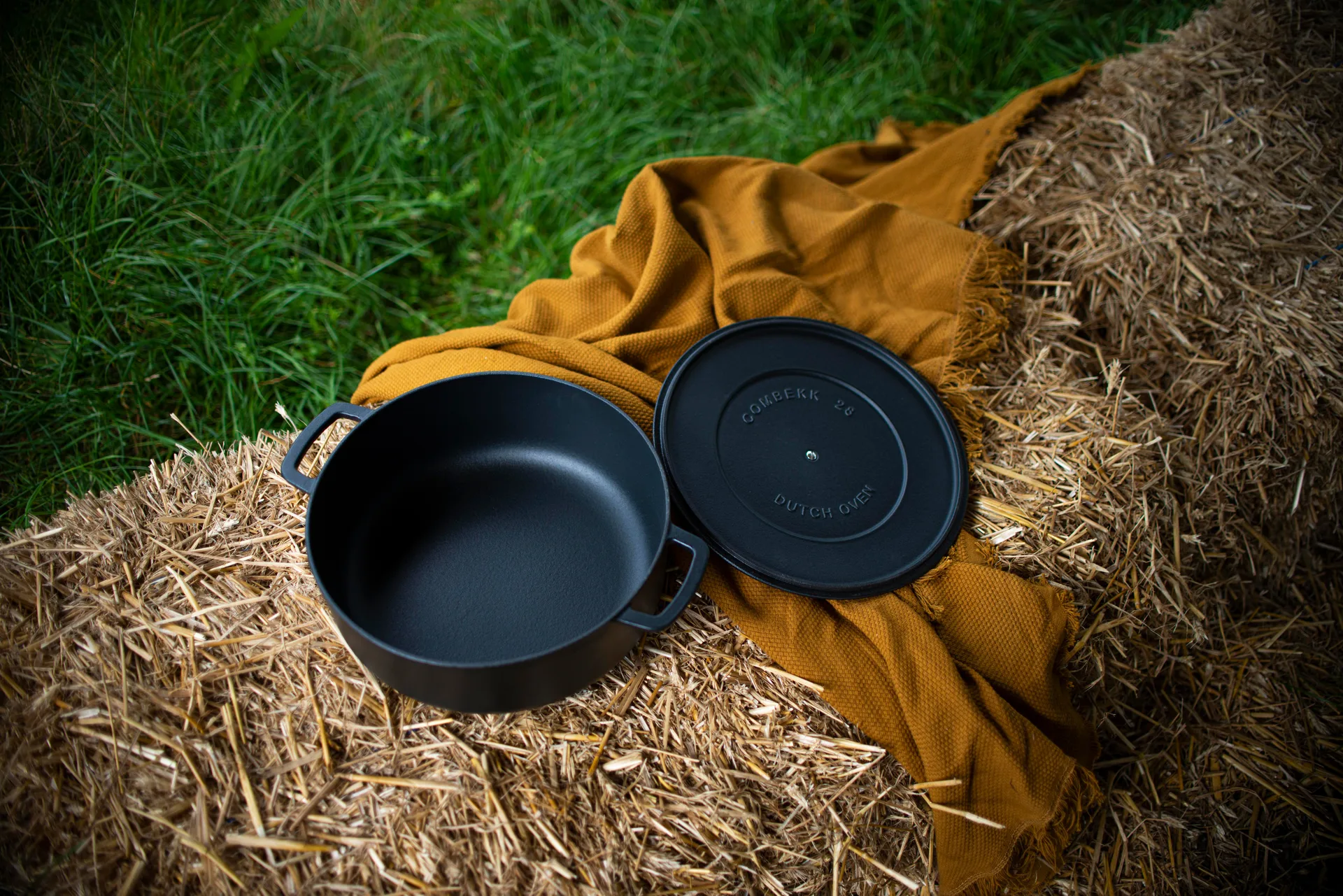 Olla de hierro fundido esmaltada Combekk Enameled Ø28 cm , Negro Combekk