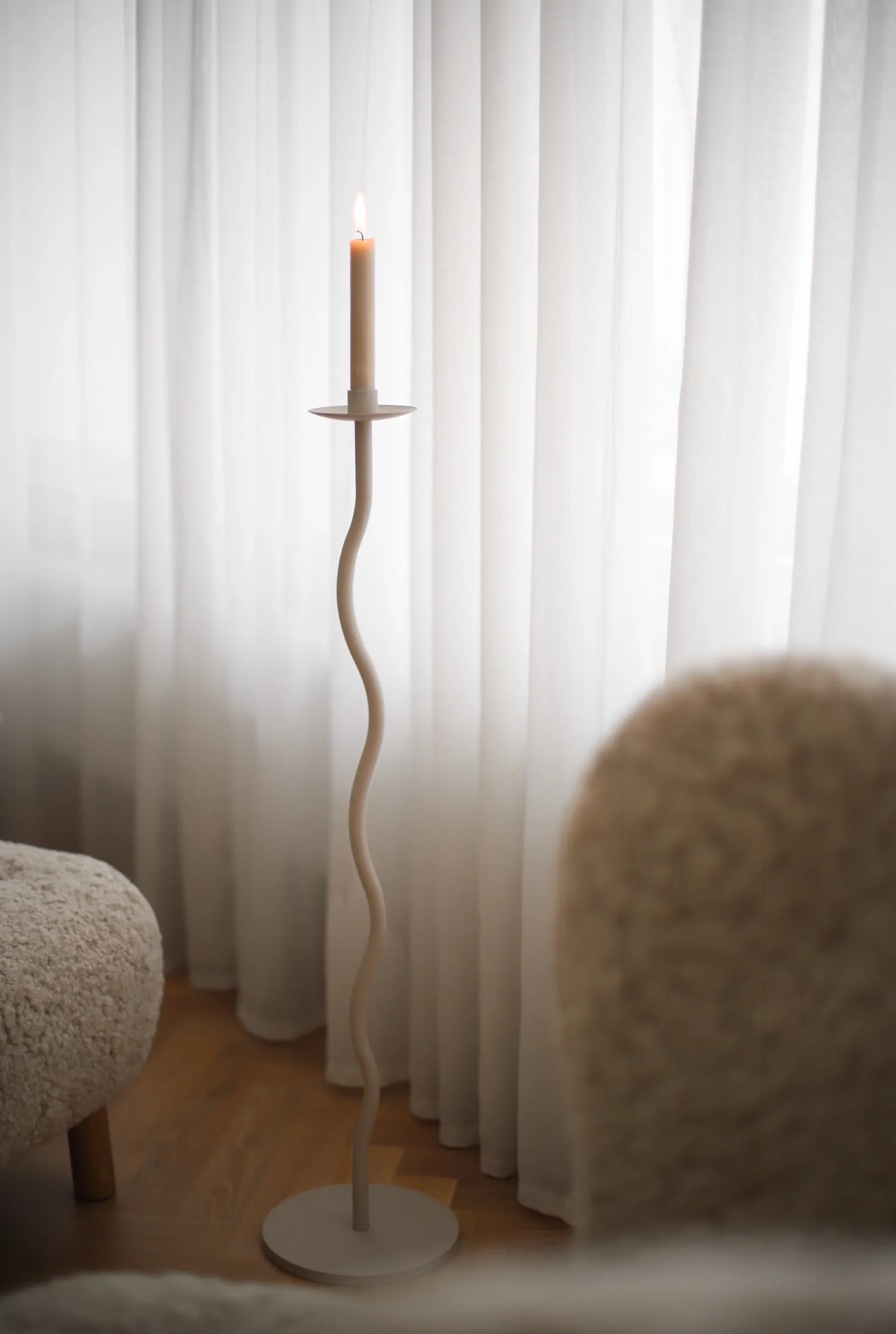 Candelabro Curved 75 cm, Sand Cooee Design