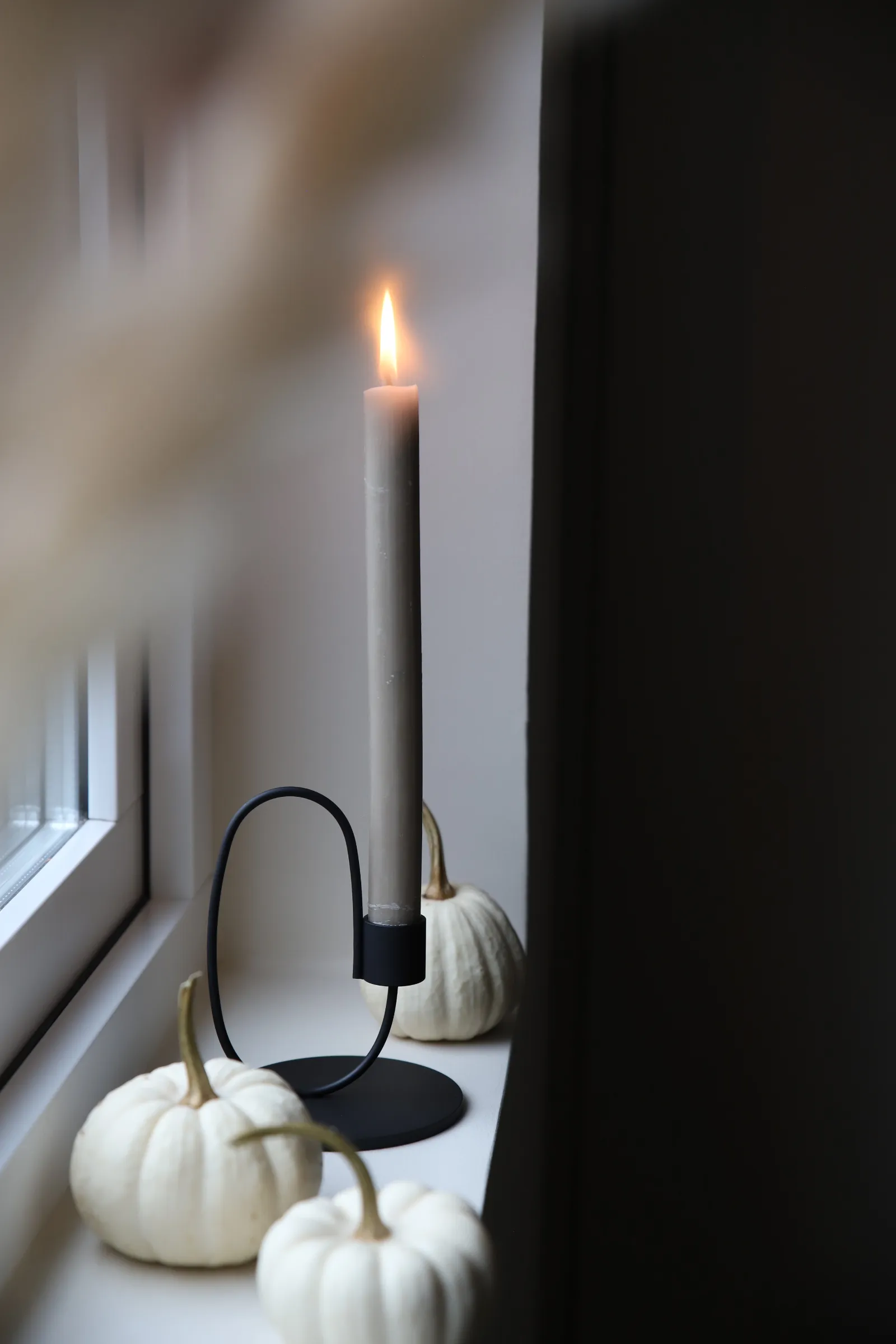 Candelabro Swoop, negro Cooee Design