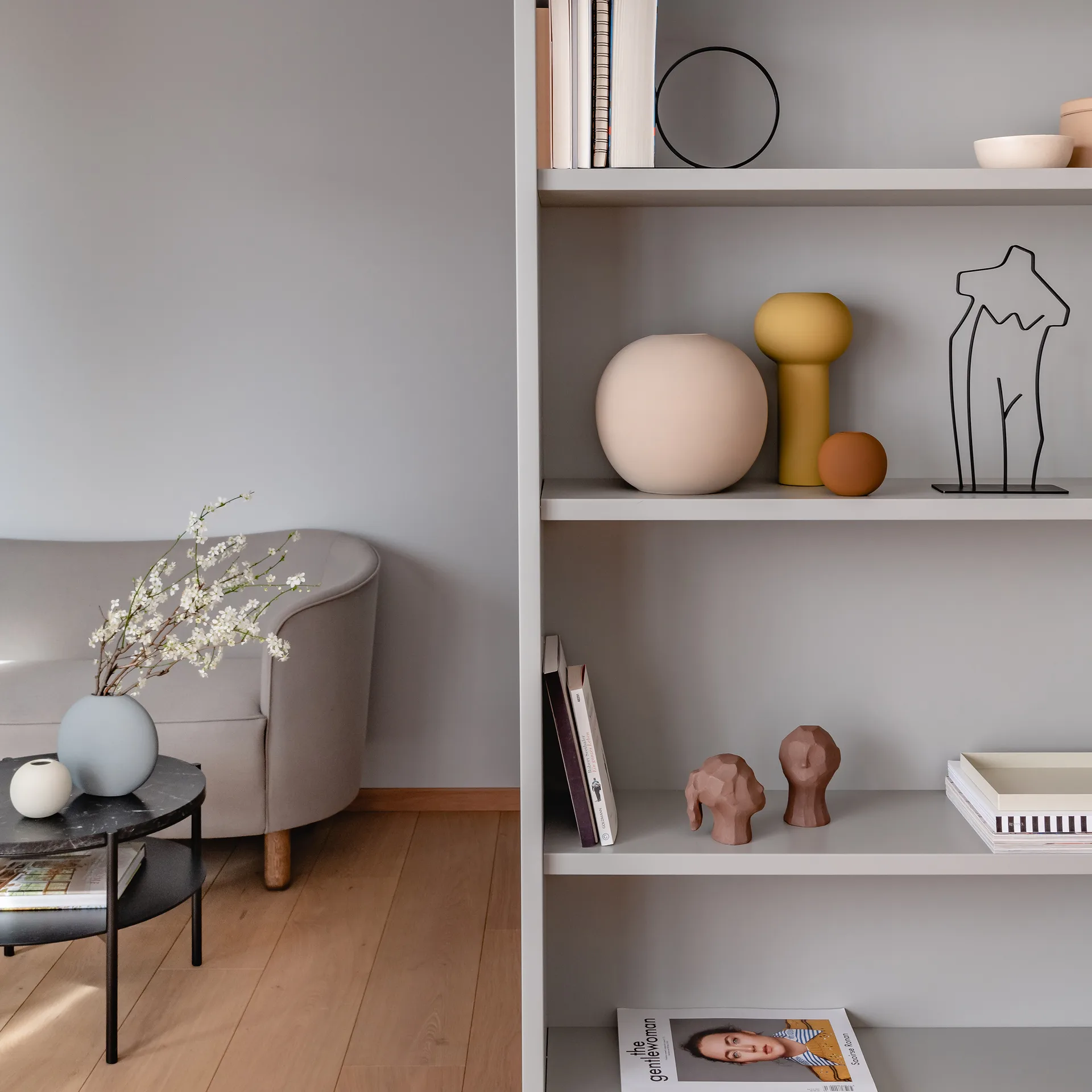 Escultura Benedict y Amal, Earth Cooee Design
