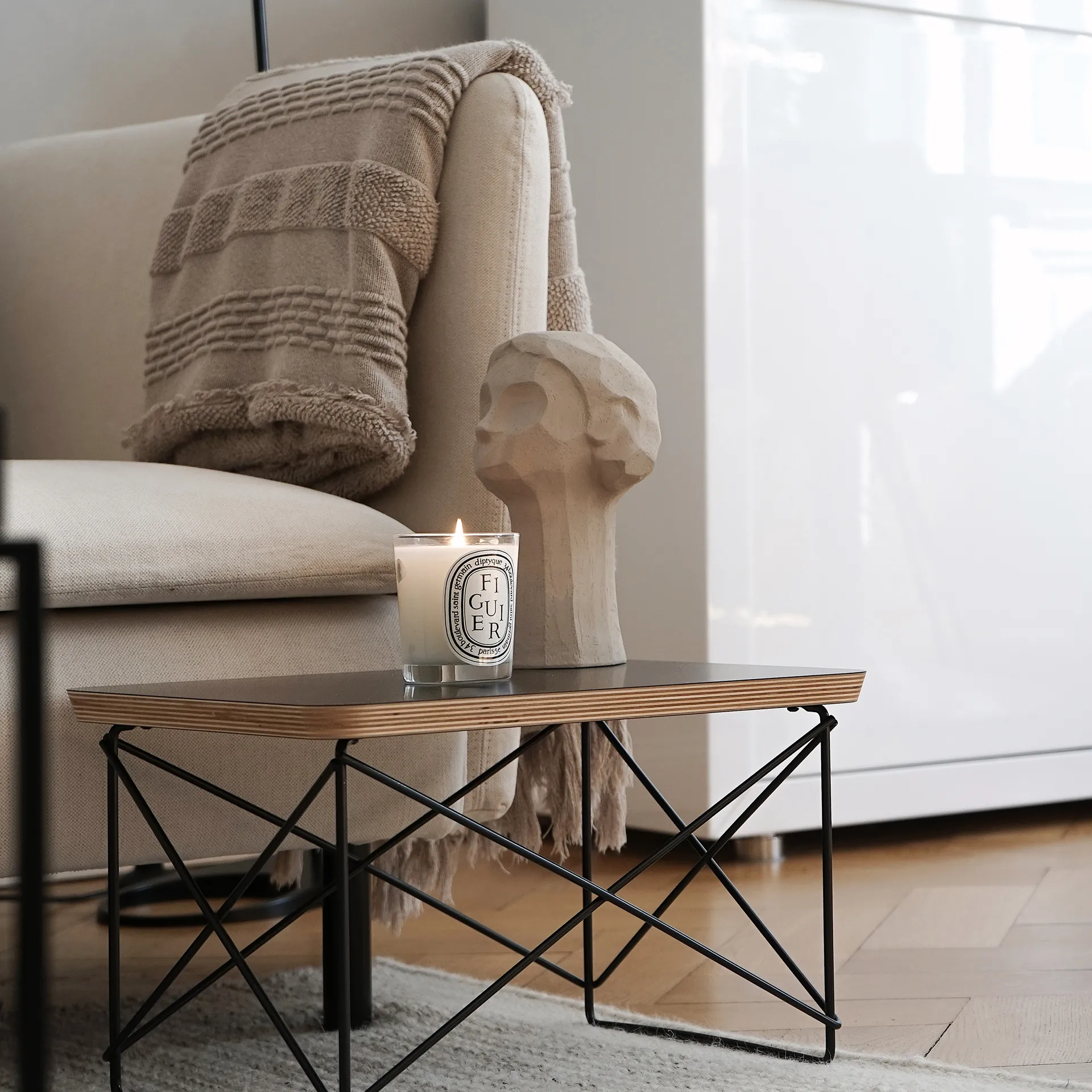 Escultura Ollie, Sand Cooee Design