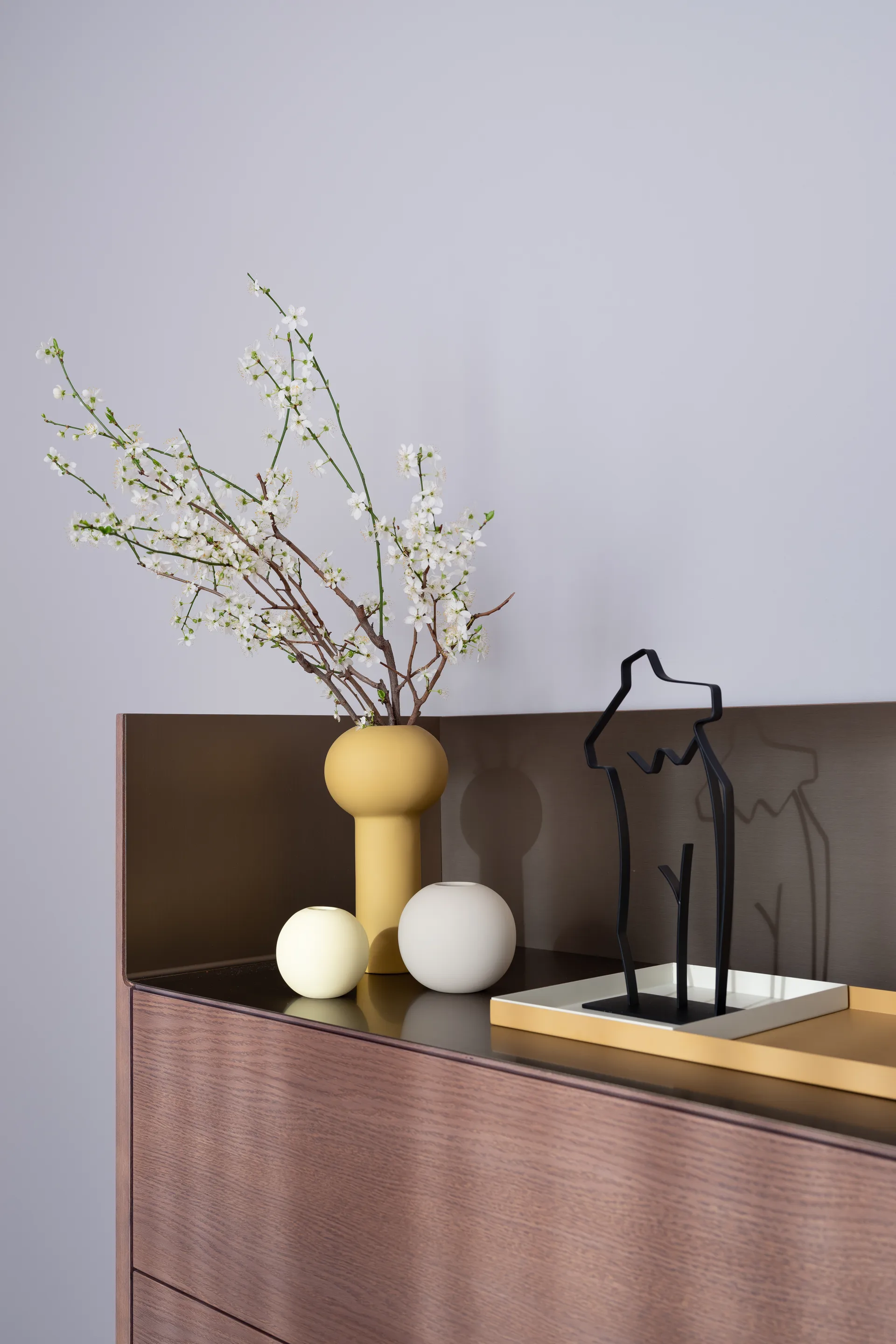 Escultura Ruth, negro Cooee Design