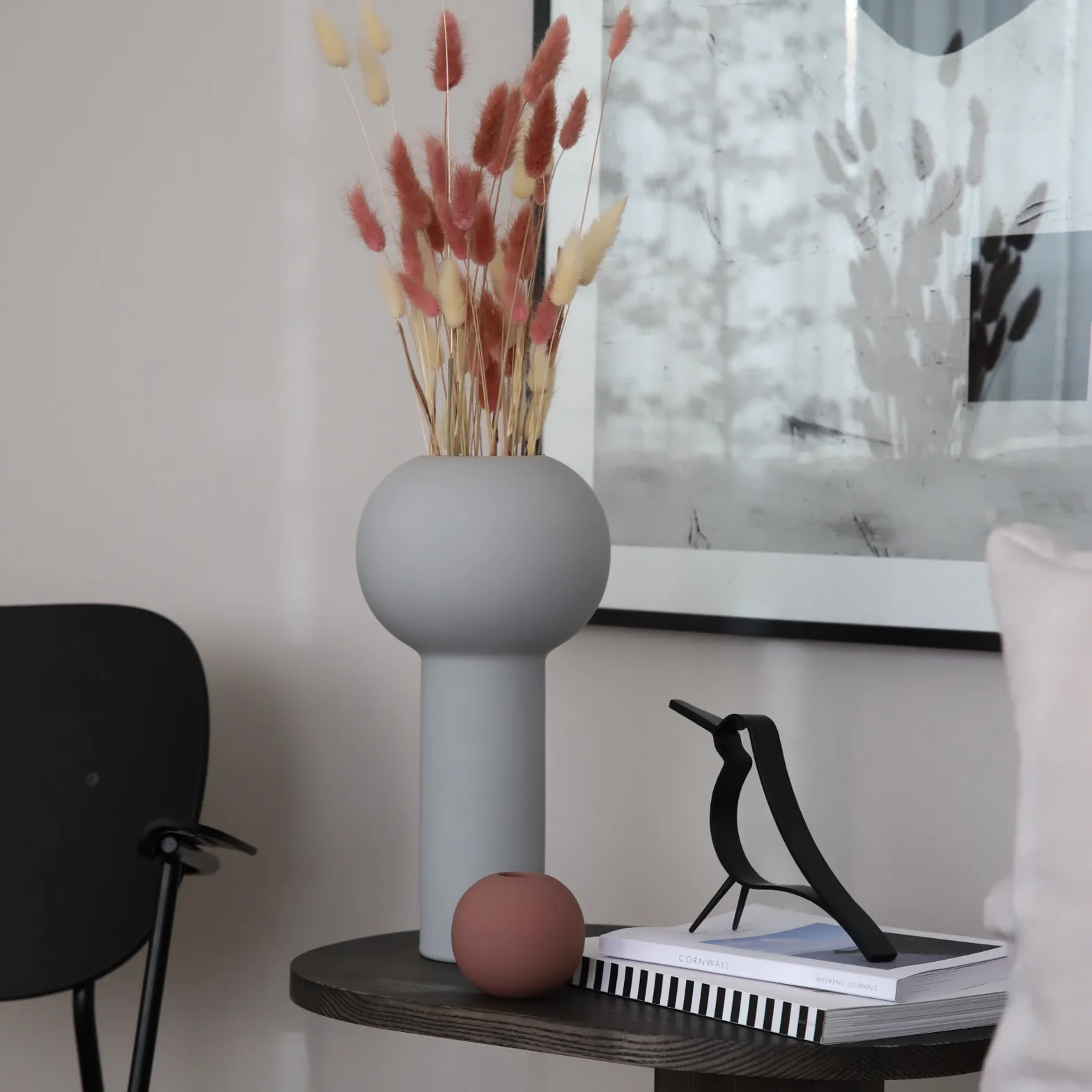 Figura Woody Bird pequeña, roble teñido de negro Cooee Design