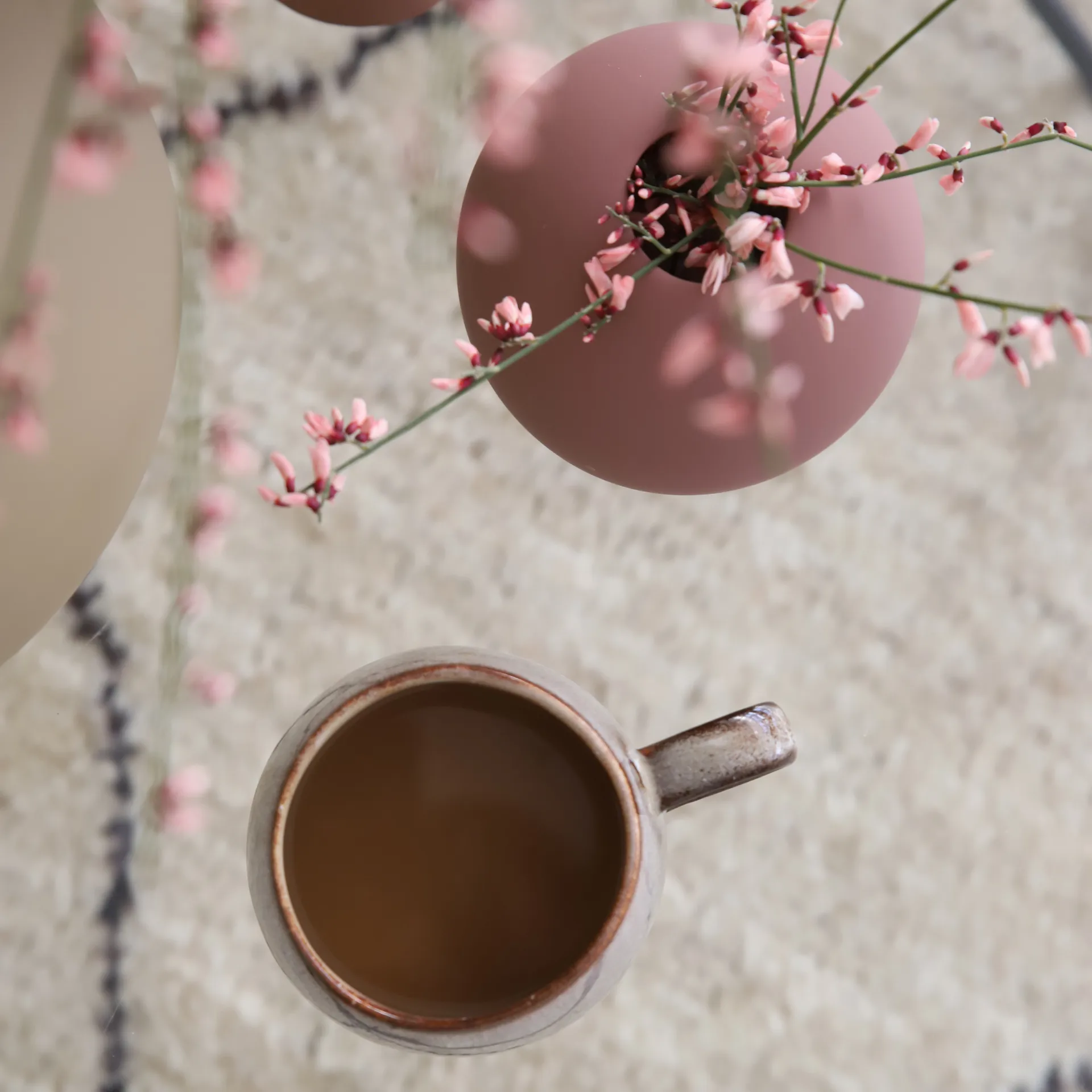 Jarrón Ball cinder rose, 8 cm Cooee Design