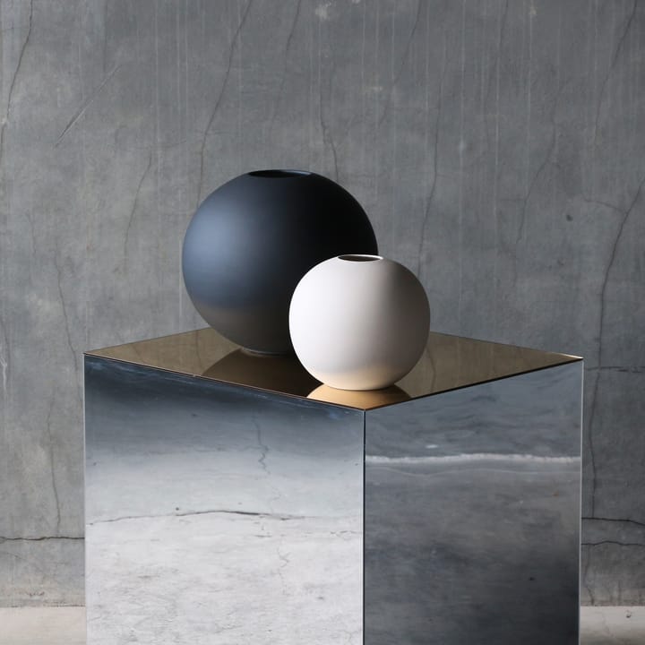 Jarrón Ball negro, 30 cm Cooee Design