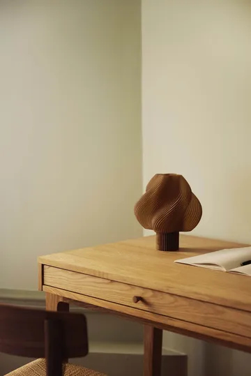 Lámpara de mesa portátil Soft Serve - Caramel, 23 cm - Crème Atelier