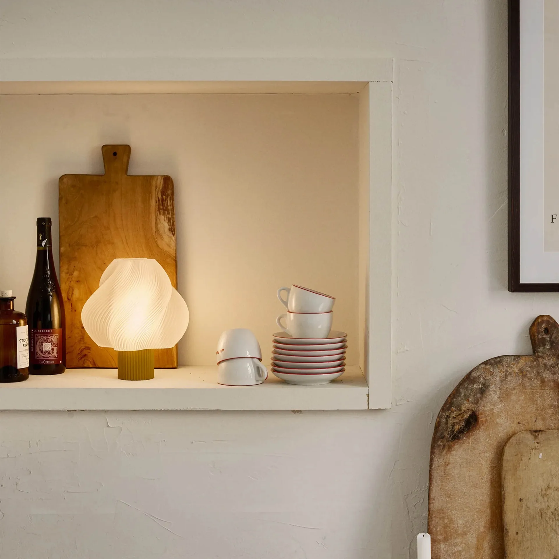 Lámpara de mesa portátil Soft Serve, Cloudberry, 23 cm Crème Atelier