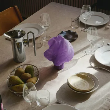 Lámpara de mesa portátil Soft Serve - Lavender sorbet, 23 cm - Crème Atelier
