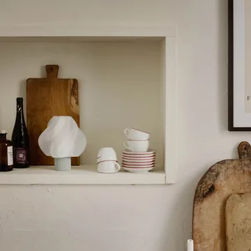 Lámpara de mesa portátil Soft Serve - Matcha, 23 cm - Crème Atelier