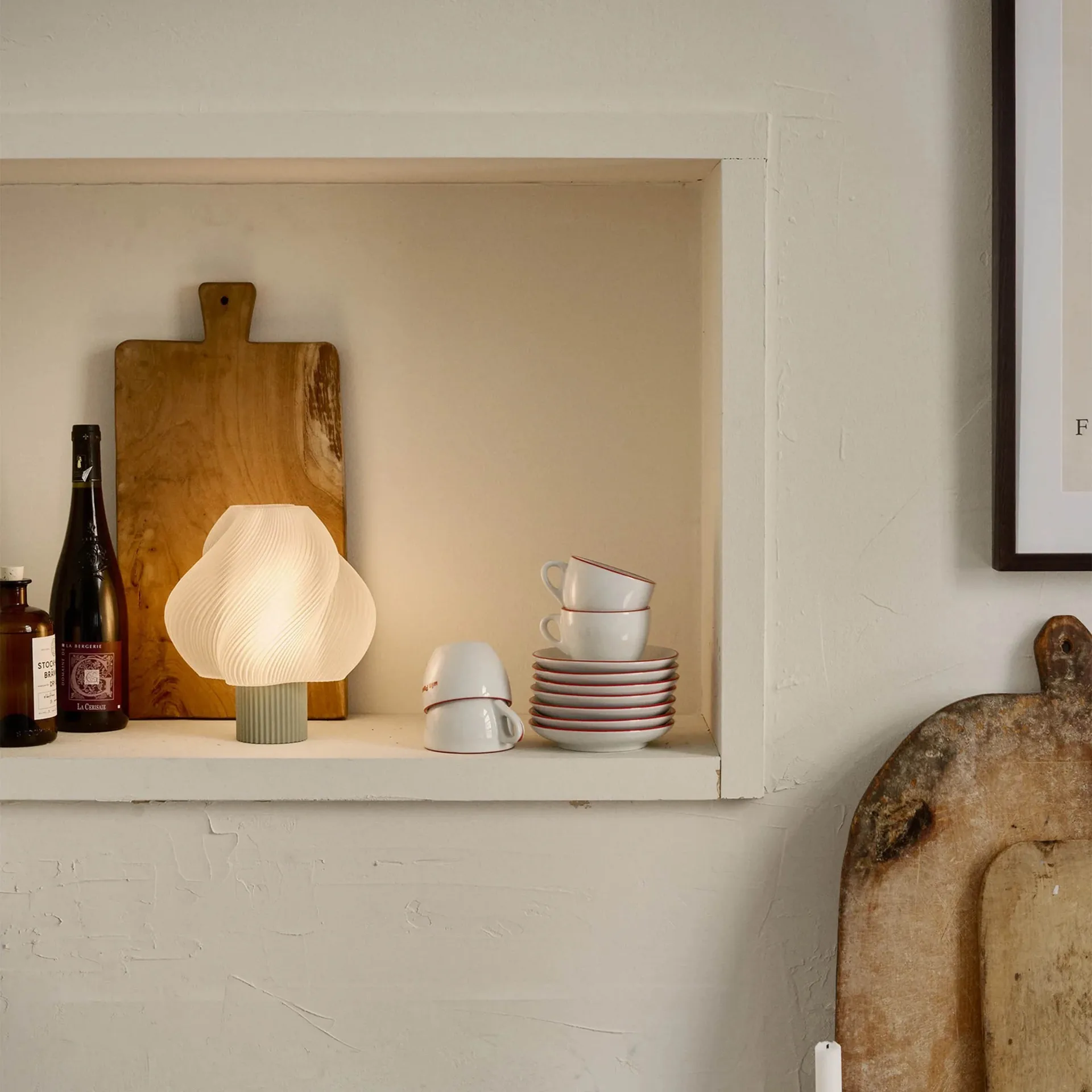 Lámpara de mesa portátil Soft Serve, Matcha, 23 cm Crème Atelier