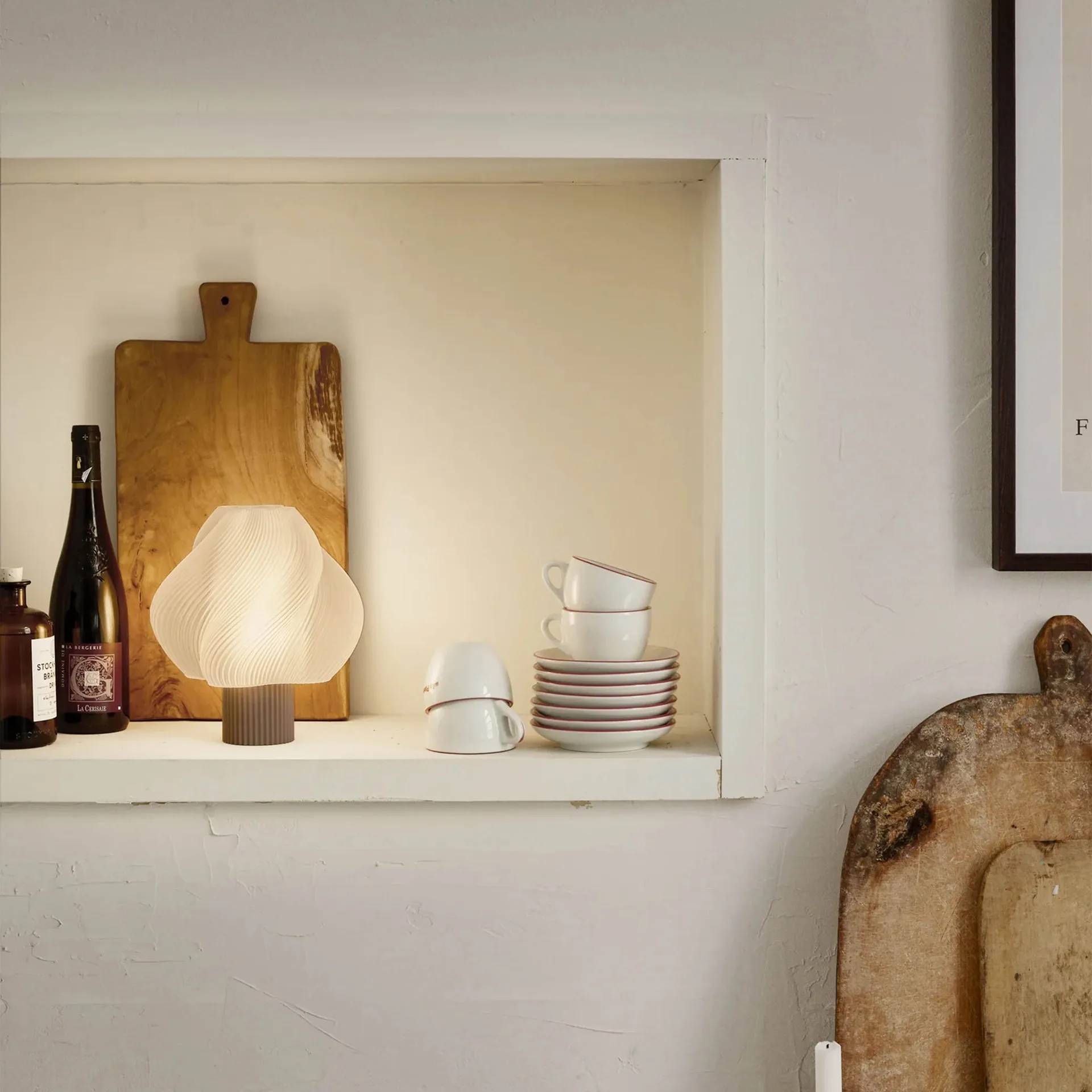 Lámpara de mesa portátil Soft Serve, Mocha, 23 cm Crème Atelier