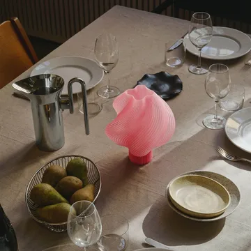 Lámpara de mesa portátil Soft Serve - Peach sorbet, 23 cm - Crème Atelier