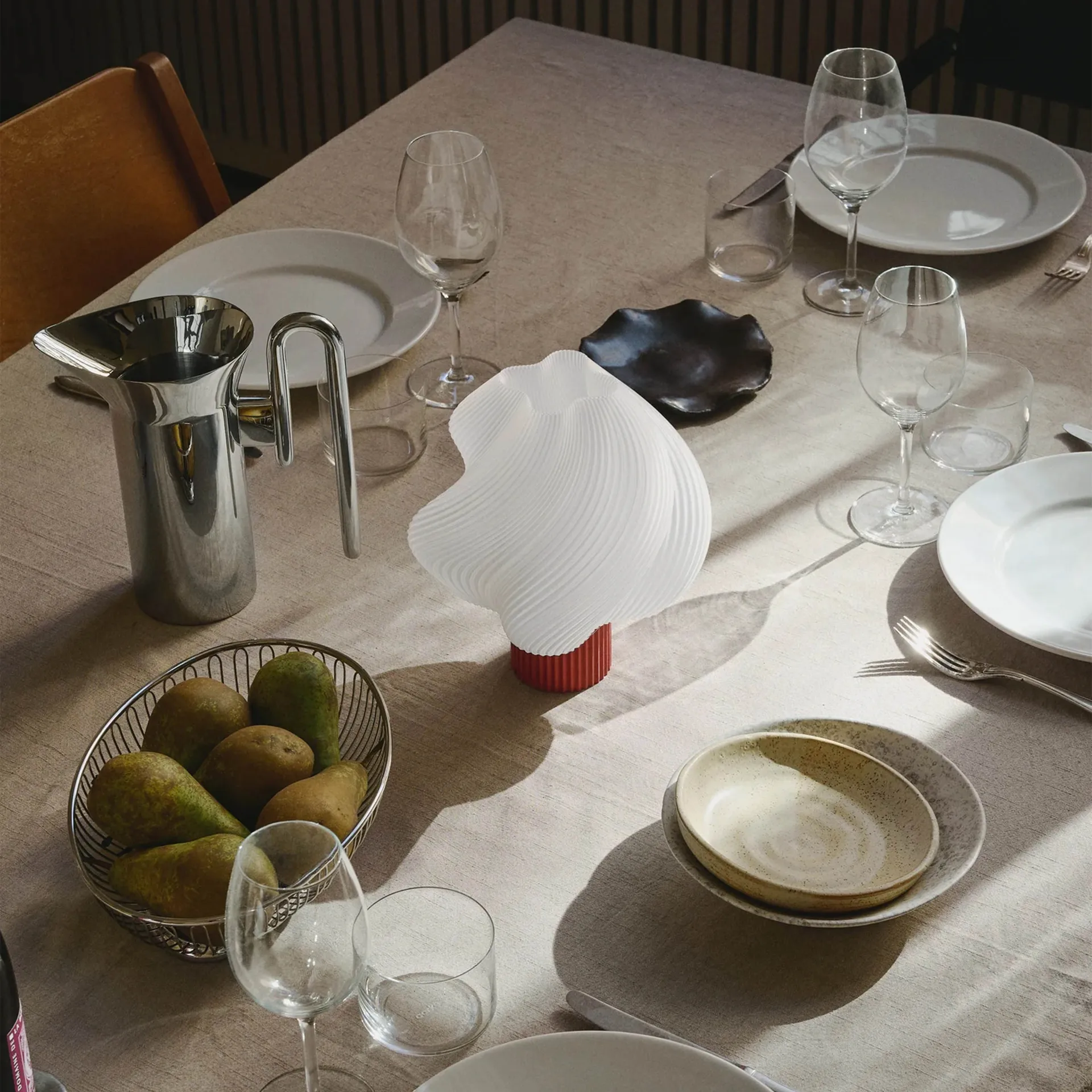 Lámpara de mesa portátil Soft Serve, Rhubarb, 23 cm Crème Atelier