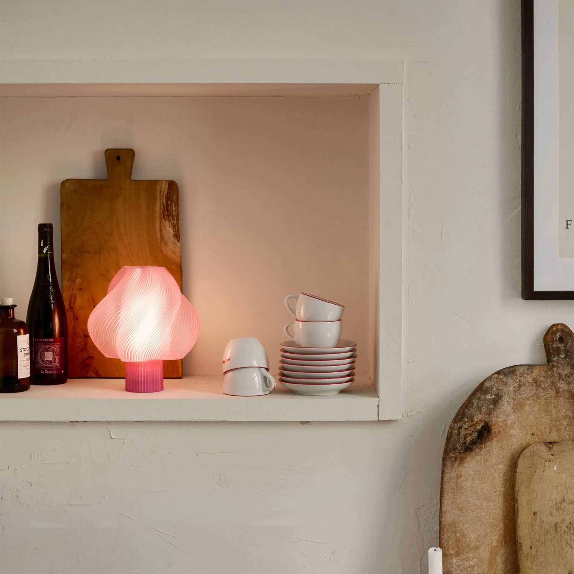 Lámpara de mesa portátil Soft Serve, Rose sorbet, 23 cm Crème Atelier