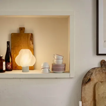 Lámpara de mesa portátil Soft Serve - Vanilla bean, 23 cm - Crème Atelier