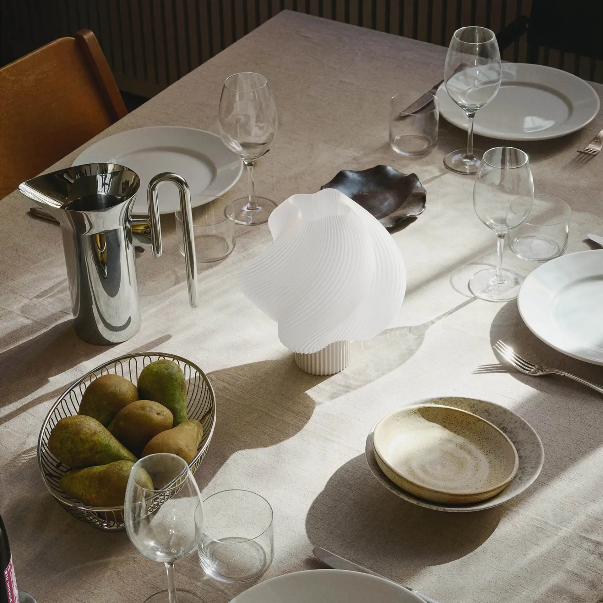 Lámpara de mesa portátil Soft Serve, Vanilla bean, 23 cm Crème Atelier