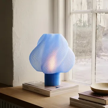 Lámpara de mesa Soft Serve - Blueberry sorbet, Grande, 34 cm - Crème Atelier